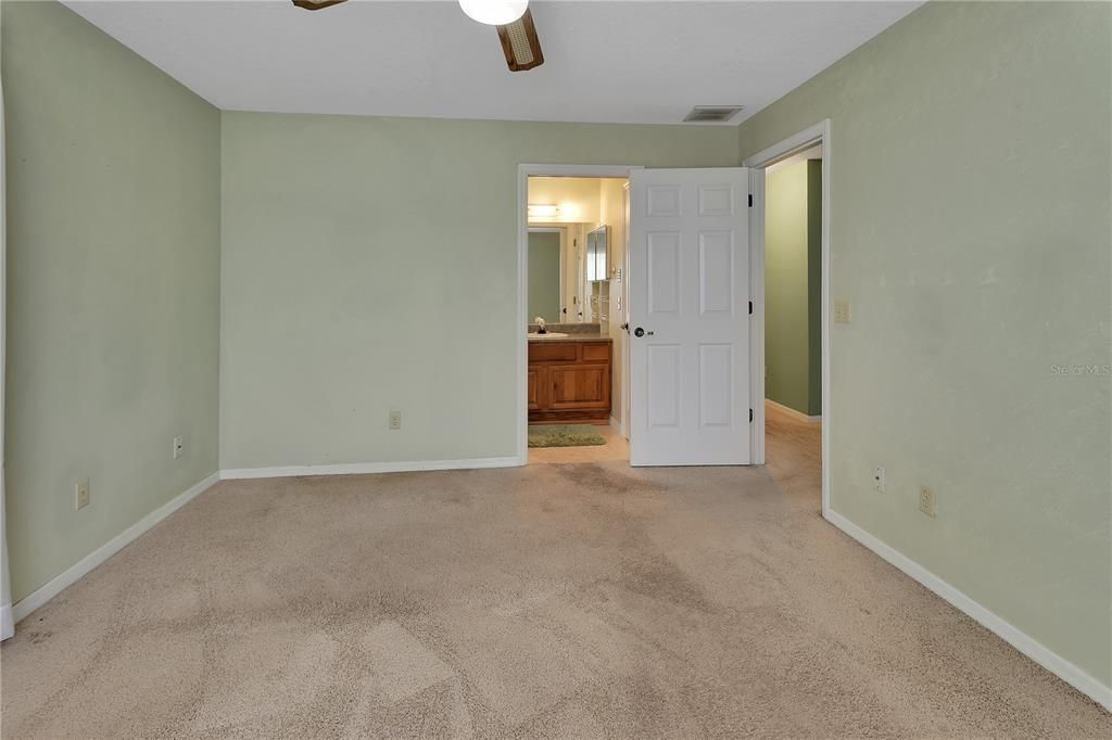 For Sale: $264,900 (3 beds, 2 baths, 1539 Square Feet)