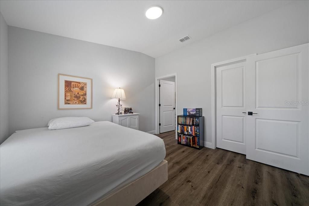 For Sale: $239,000 (3 beds, 2 baths, 1006 Square Feet)