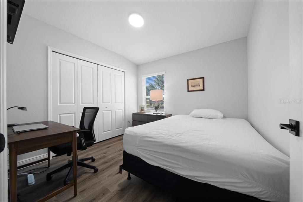 For Sale: $239,000 (3 beds, 2 baths, 1006 Square Feet)