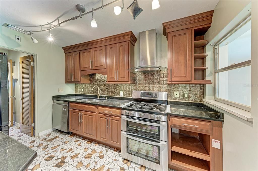 En Venta: $325,000 (2 camas, 1 baños, 1444 Pies cuadrados)