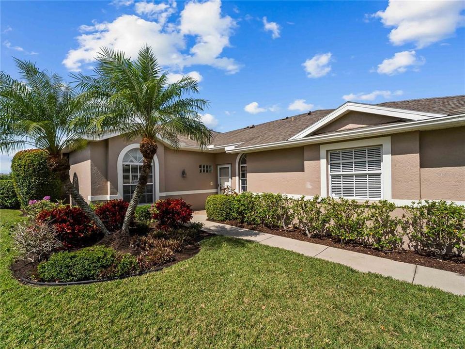 For Sale: $445,000 (2 beds, 2 baths, 1585 Square Feet)