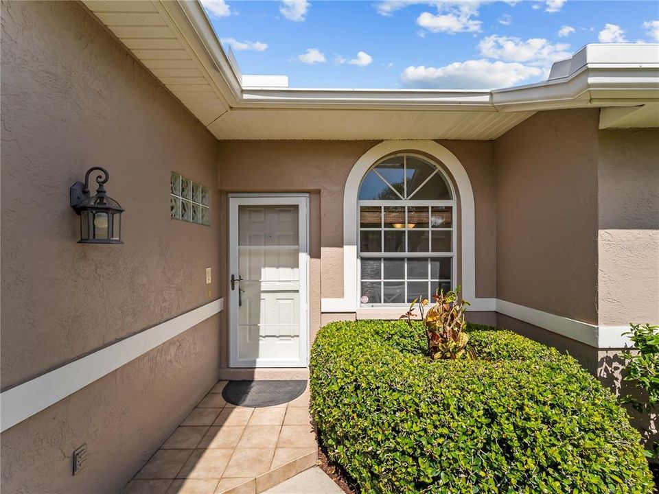 For Sale: $445,000 (2 beds, 2 baths, 1585 Square Feet)