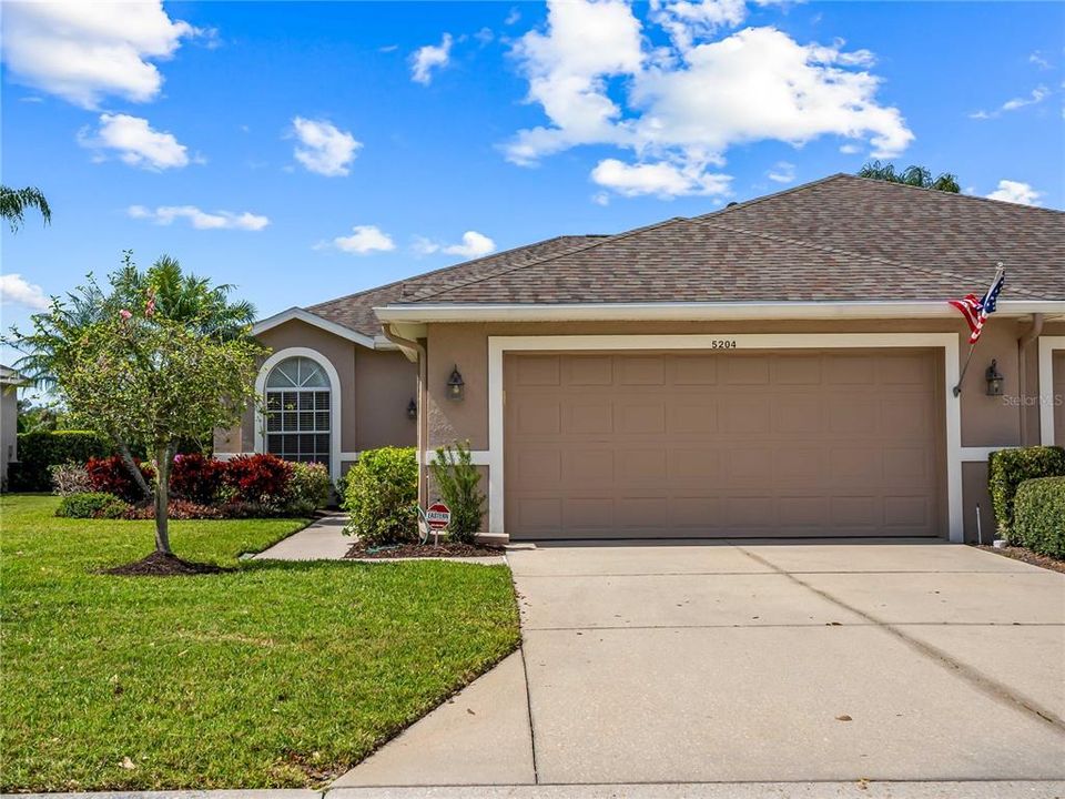For Sale: $445,000 (2 beds, 2 baths, 1585 Square Feet)