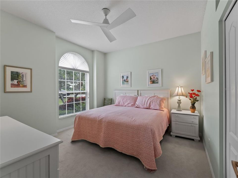 For Sale: $445,000 (2 beds, 2 baths, 1585 Square Feet)