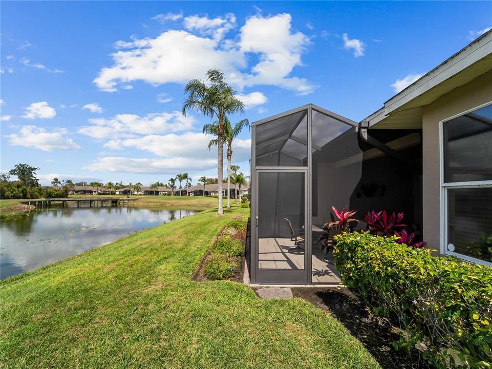 For Sale: $445,000 (2 beds, 2 baths, 1585 Square Feet)