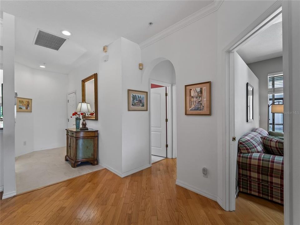 For Sale: $445,000 (2 beds, 2 baths, 1585 Square Feet)