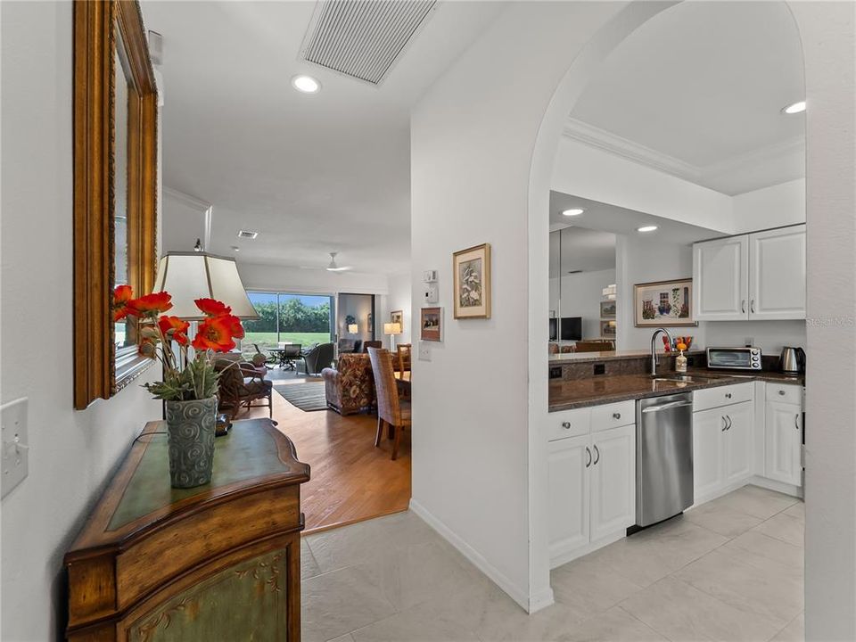 For Sale: $445,000 (2 beds, 2 baths, 1585 Square Feet)