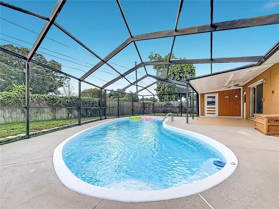 For Sale: $375,000 (3 beds, 2 baths, 1650 Square Feet)