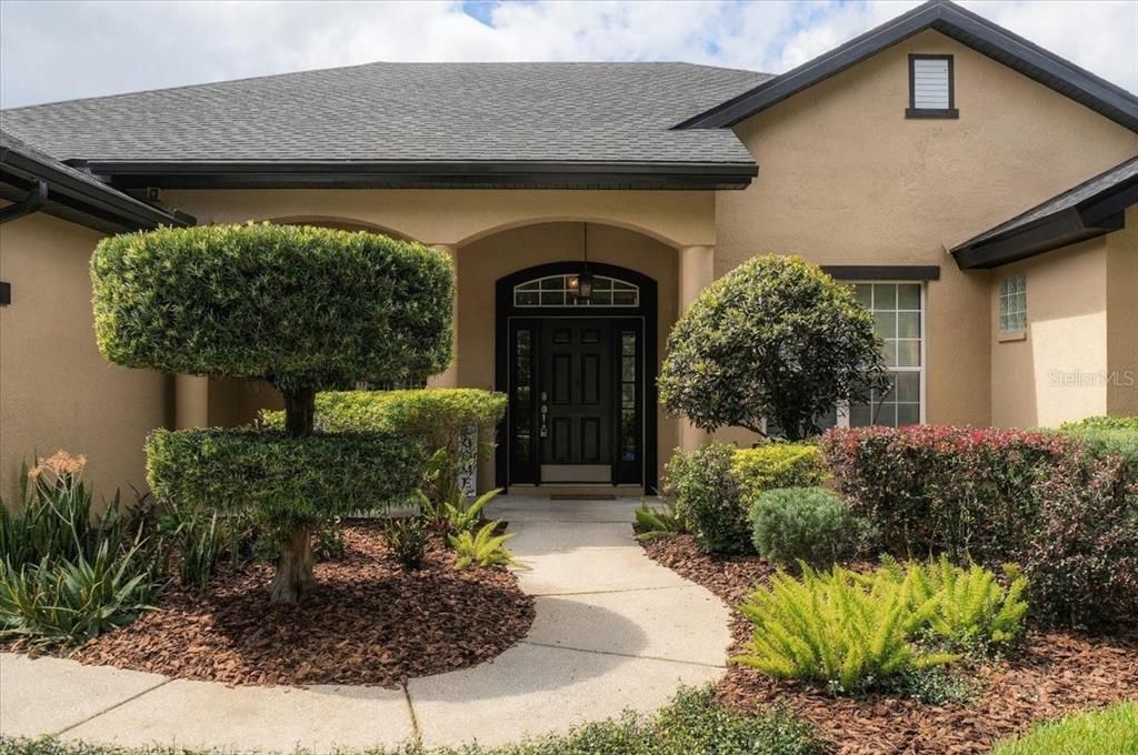 For Sale: $560,000 (4 beds, 2 baths, 2209 Square Feet)
