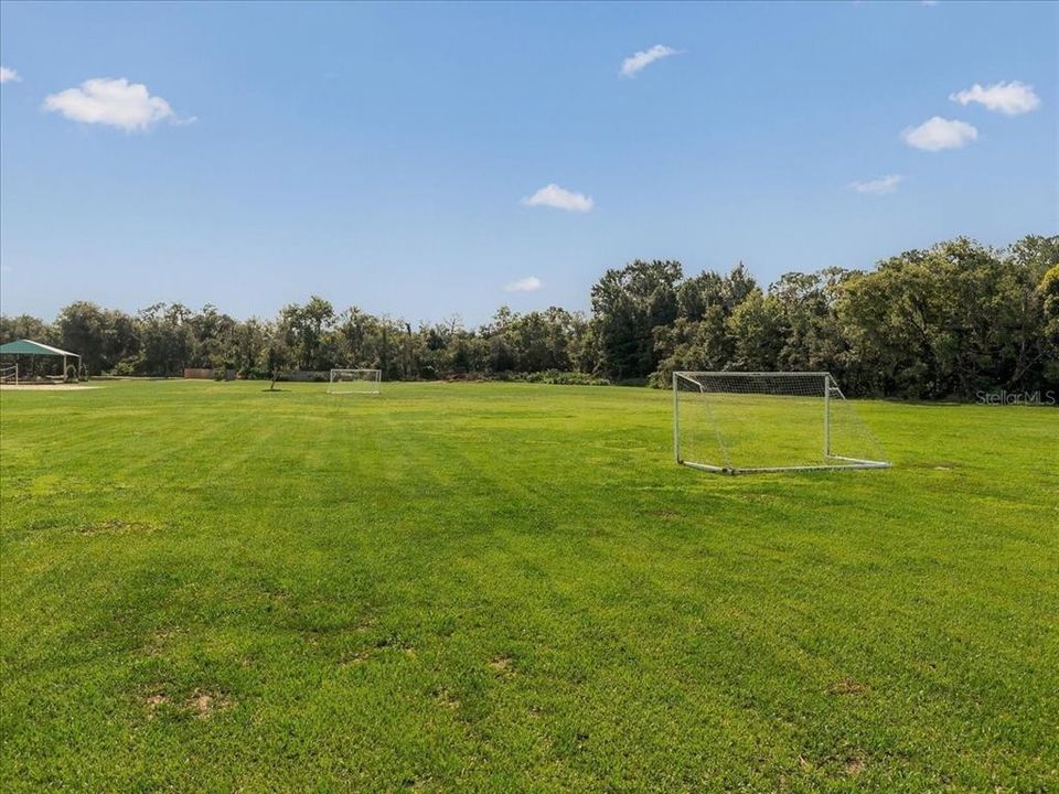 For Sale: $560,000 (4 beds, 2 baths, 2209 Square Feet)