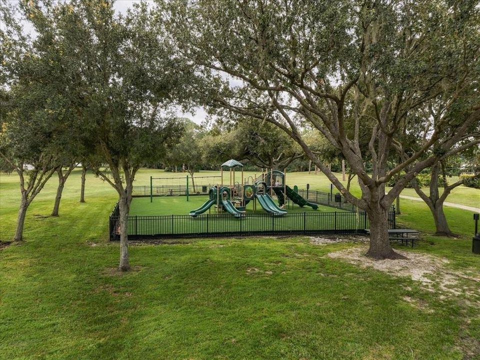 For Sale: $560,000 (4 beds, 2 baths, 2209 Square Feet)