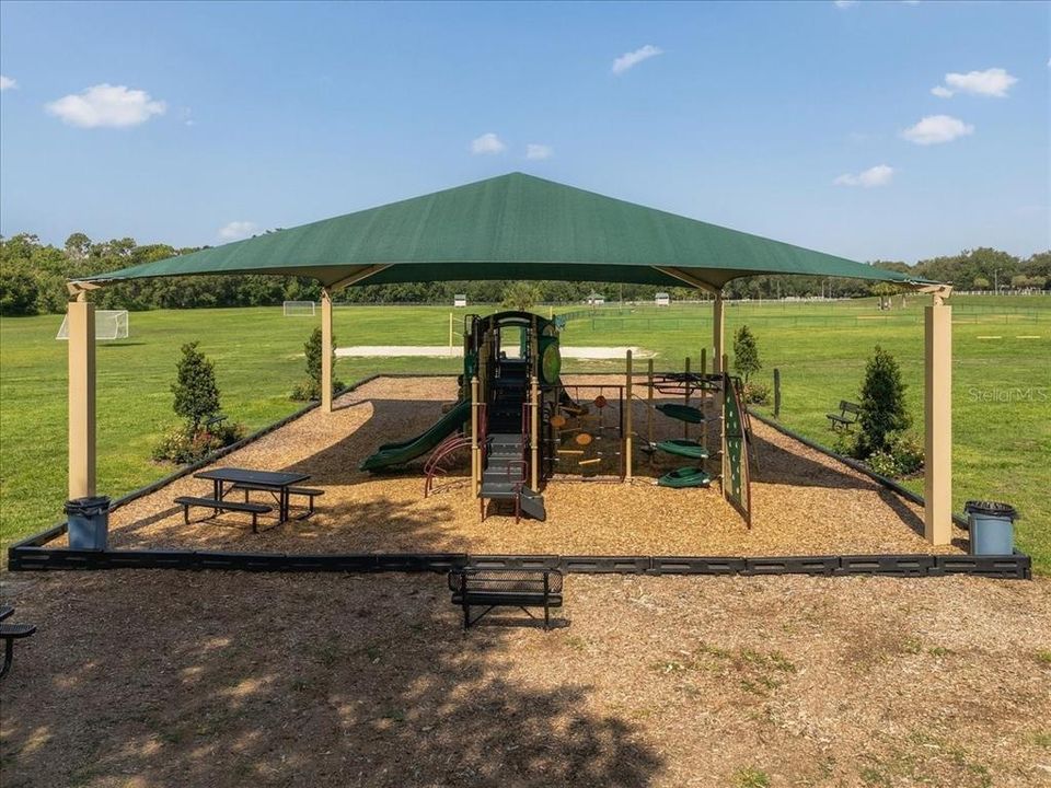 For Sale: $560,000 (4 beds, 2 baths, 2209 Square Feet)