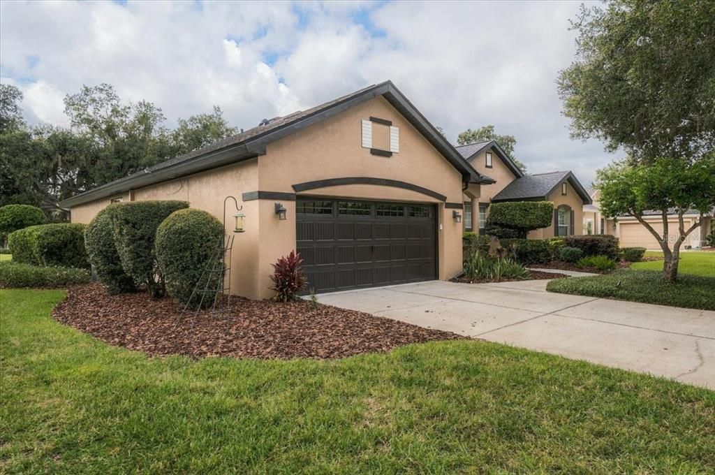 For Sale: $560,000 (4 beds, 2 baths, 2209 Square Feet)