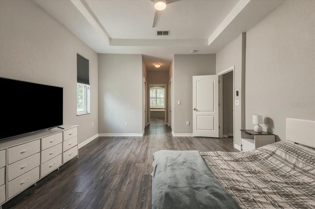 For Sale: $560,000 (4 beds, 2 baths, 2209 Square Feet)