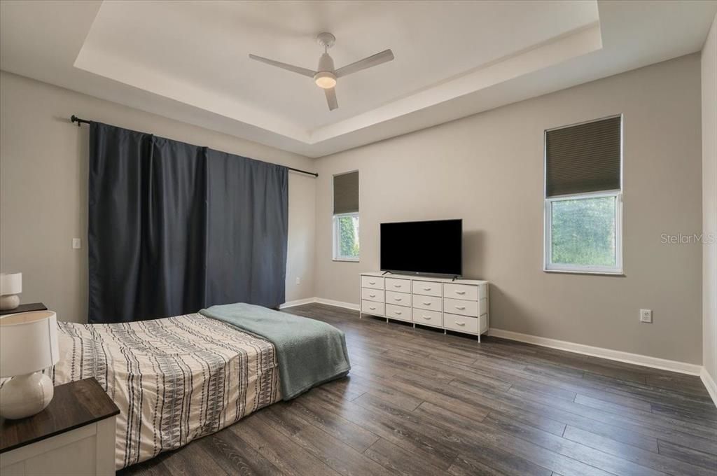 For Sale: $560,000 (4 beds, 2 baths, 2209 Square Feet)