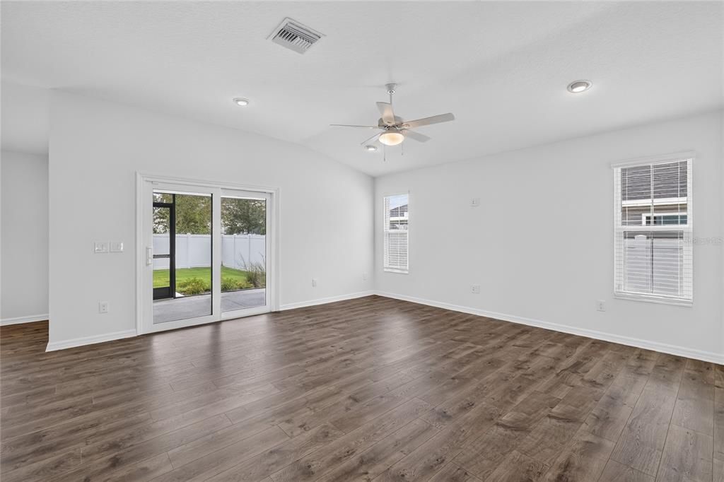 For Sale: $389,900 (3 beds, 2 baths, 1480 Square Feet)