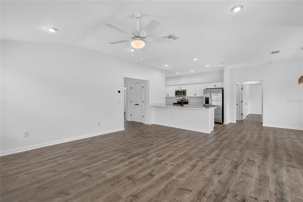 For Sale: $389,900 (3 beds, 2 baths, 1480 Square Feet)