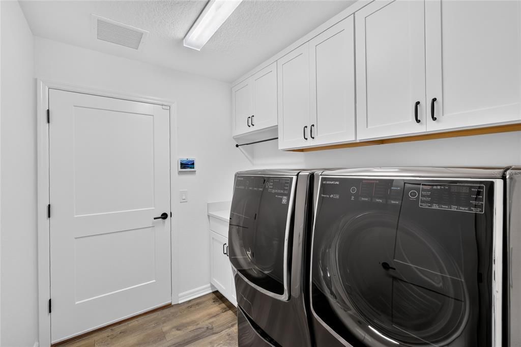 For Sale: $389,900 (3 beds, 2 baths, 1480 Square Feet)