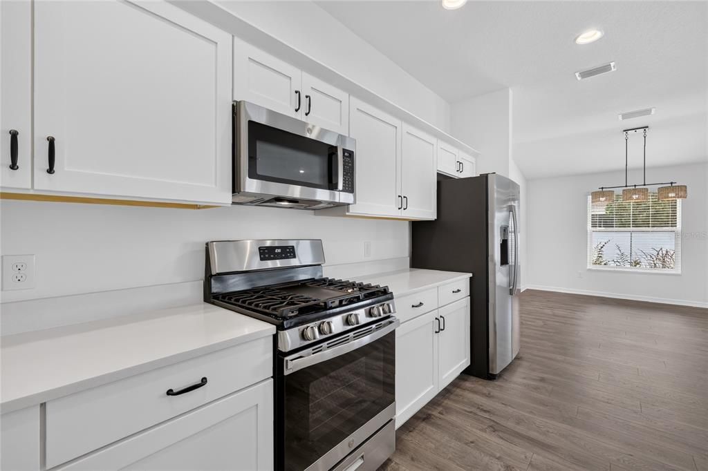 For Sale: $389,900 (3 beds, 2 baths, 1480 Square Feet)
