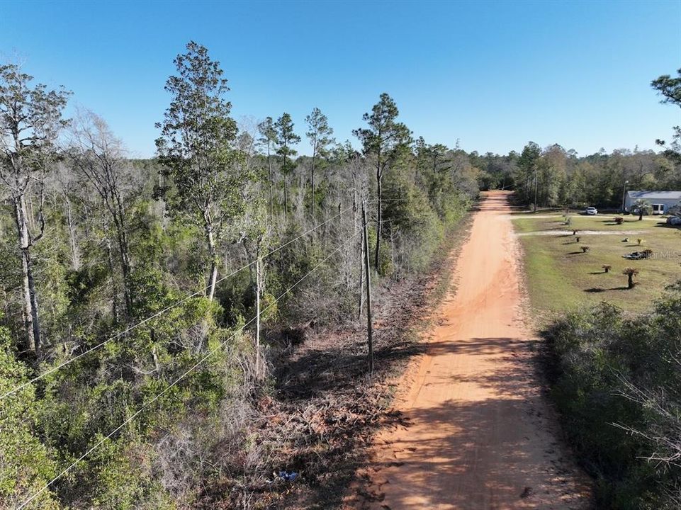 待售: $14,900 (1.67 acres)