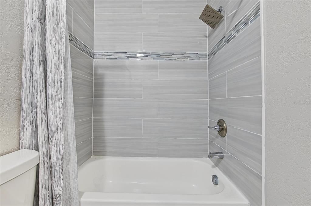 На продажу: $278,000 (3 спален, 2 ванн, 1368 Квадратных фут)