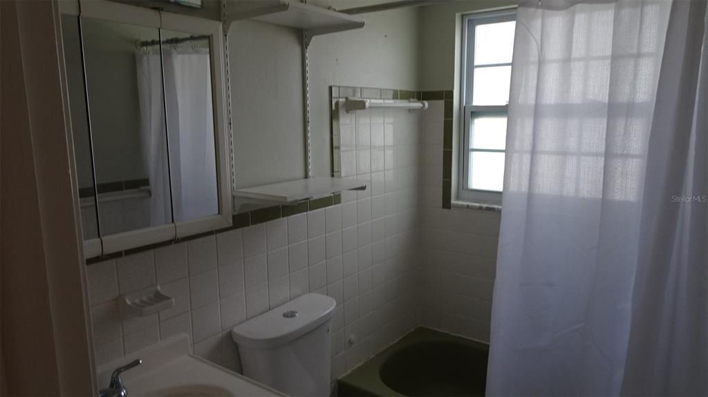 For Sale: $117,300 (1 beds, 1 baths, 630 Square Feet)