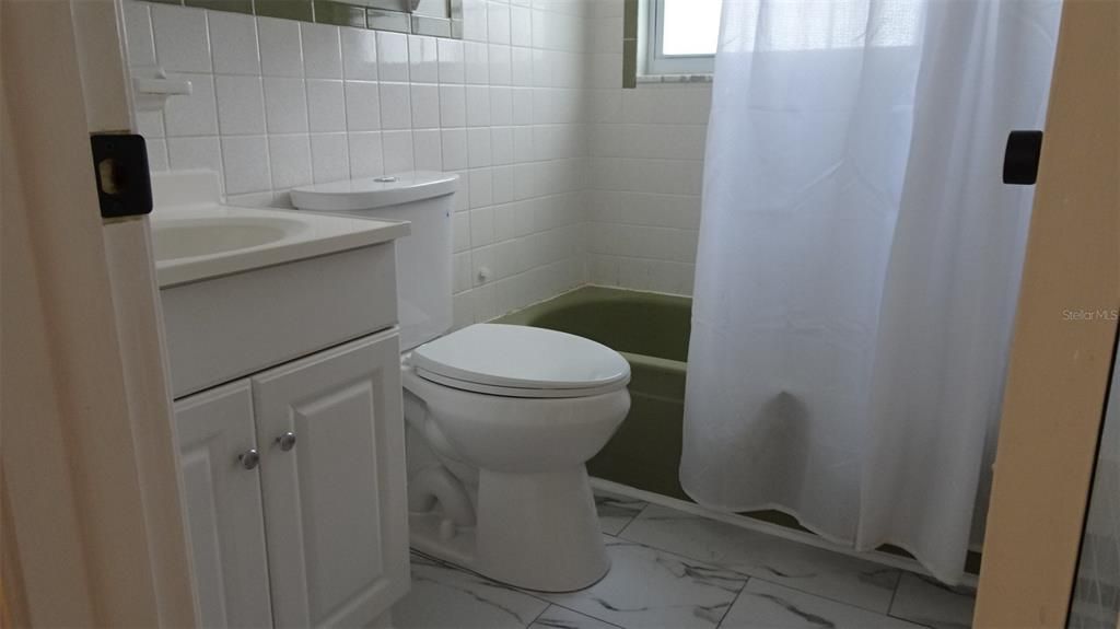 For Sale: $117,300 (1 beds, 1 baths, 630 Square Feet)