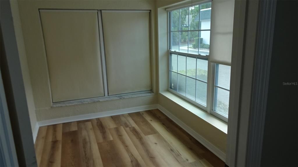 For Sale: $117,300 (1 beds, 1 baths, 630 Square Feet)