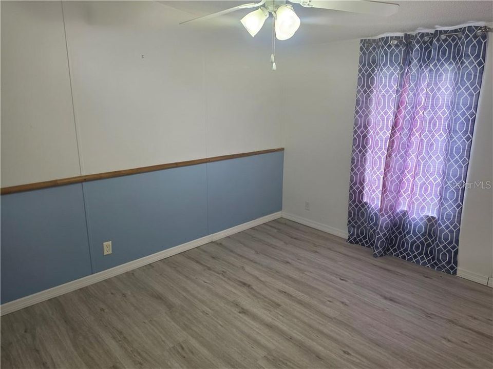 For Sale: $285,000 (3 beds, 2 baths, 1947 Square Feet)