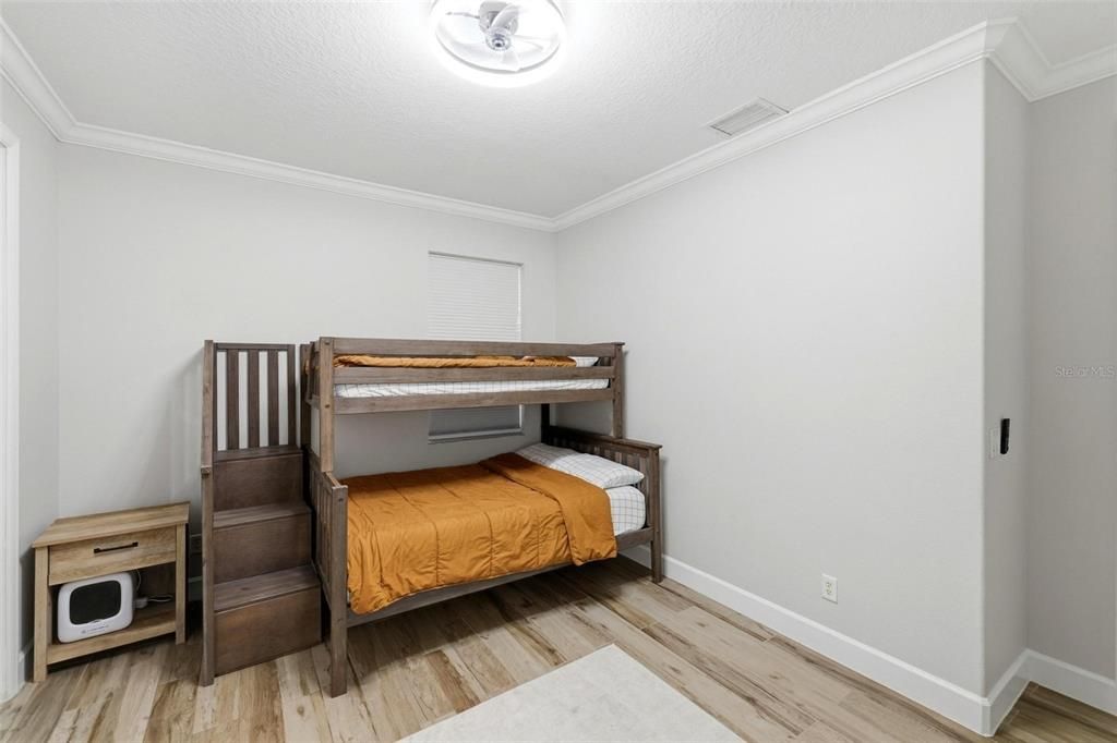 En Venta: $549,000 (3 camas, 2 baños, 2261 Pies cuadrados)