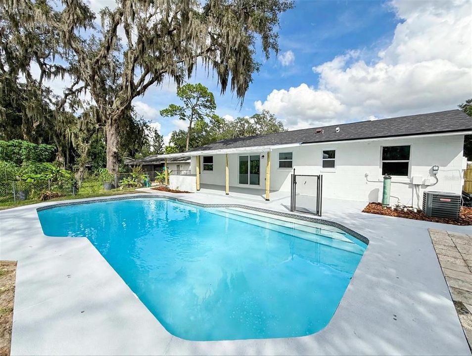 En Venta: $364,900 (4 camas, 2 baños, 1630 Pies cuadrados)