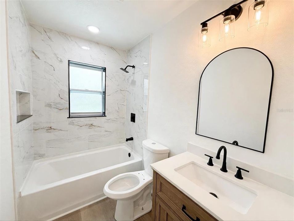 En Venta: $364,900 (4 camas, 2 baños, 1630 Pies cuadrados)