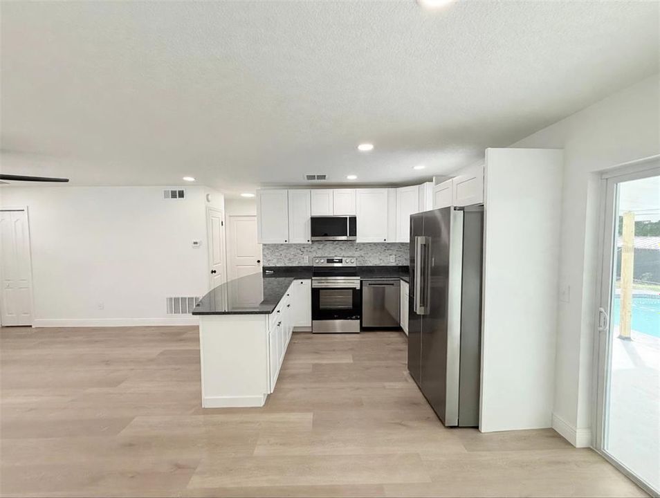 En Venta: $364,900 (4 camas, 2 baños, 1630 Pies cuadrados)