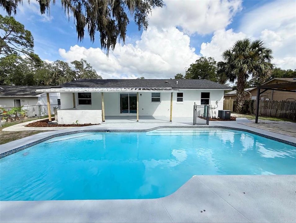 En Venta: $364,900 (4 camas, 2 baños, 1630 Pies cuadrados)
