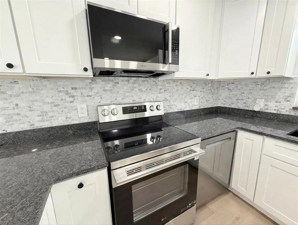 En Venta: $364,900 (4 camas, 2 baños, 1630 Pies cuadrados)
