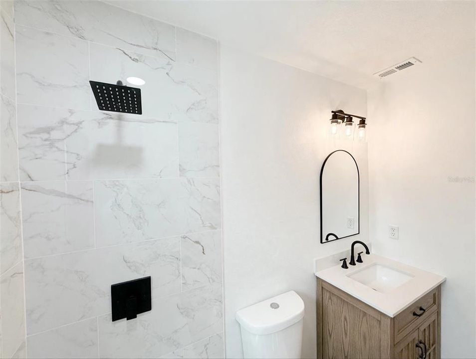 En Venta: $364,900 (4 camas, 2 baños, 1630 Pies cuadrados)