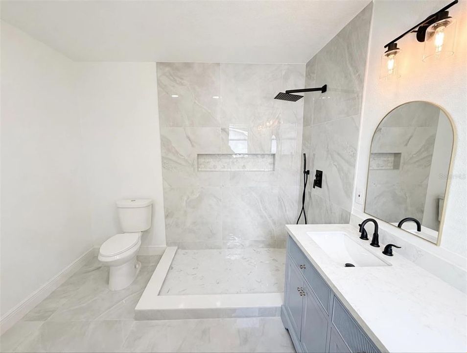 En Venta: $364,900 (4 camas, 2 baños, 1630 Pies cuadrados)