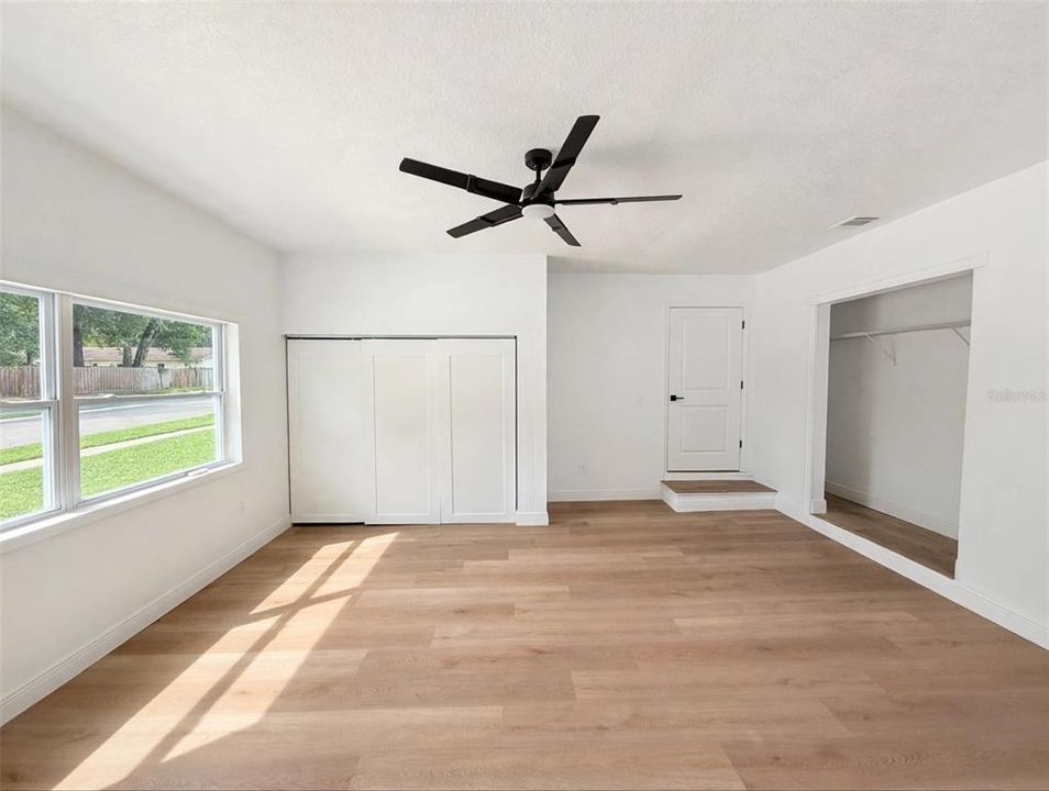 En Venta: $364,900 (4 camas, 2 baños, 1630 Pies cuadrados)