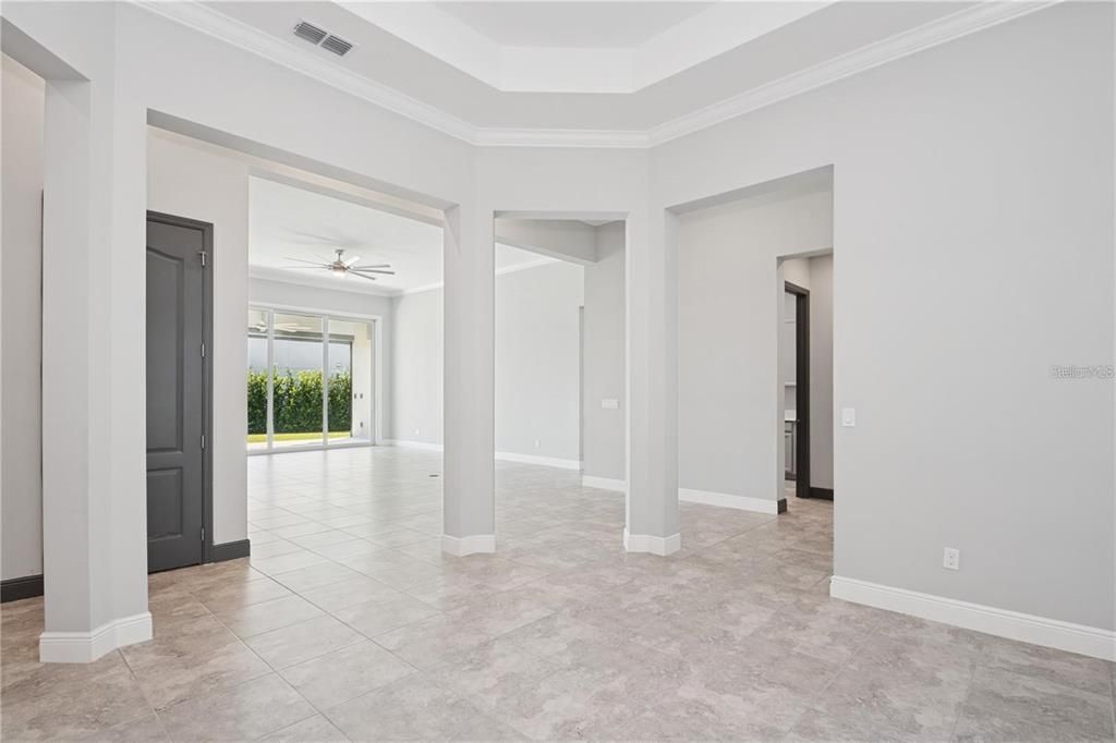 En Venta: $1,550,000 (4 camas, 4 baños, 3487 Pies cuadrados)
