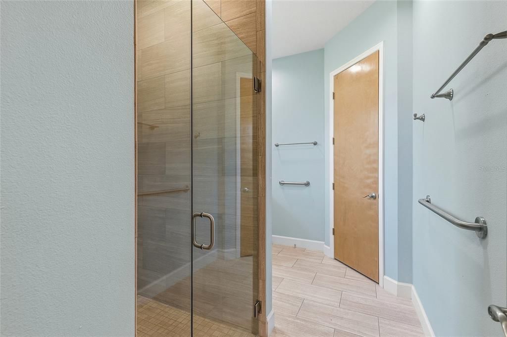 En Venta: $575,000 (2 camas, 2 baños, 2184 Pies cuadrados)