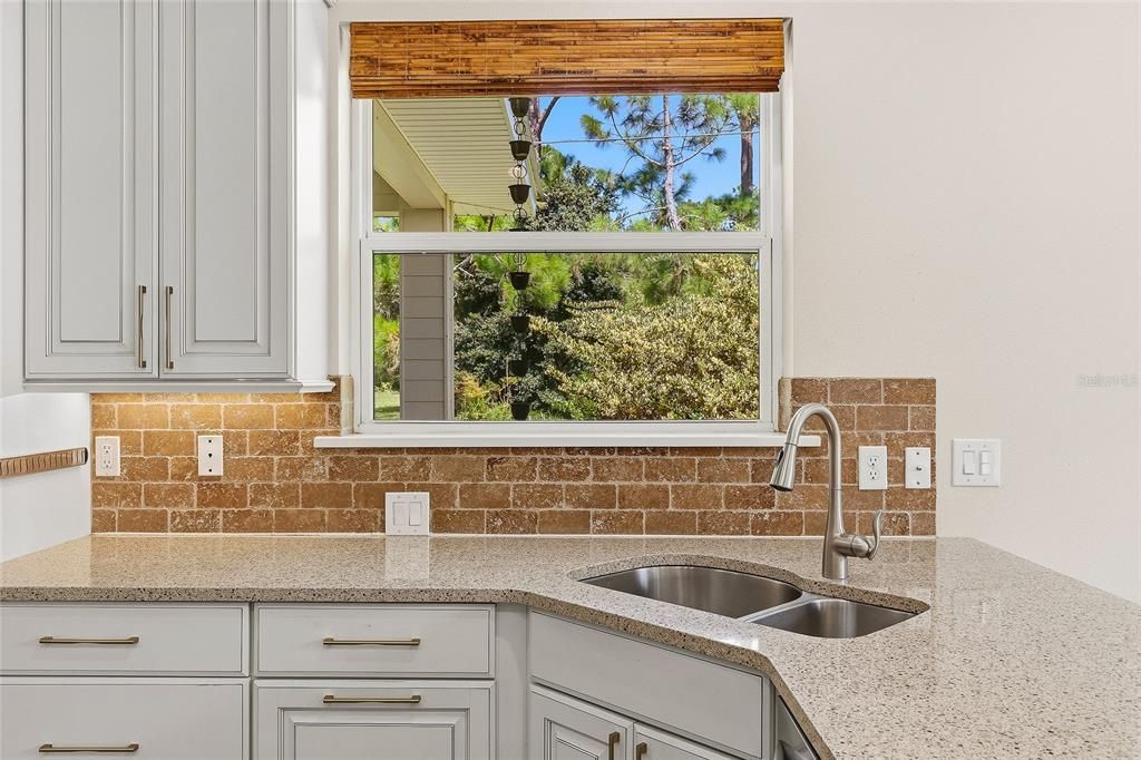 En Venta: $575,000 (2 camas, 2 baños, 2184 Pies cuadrados)