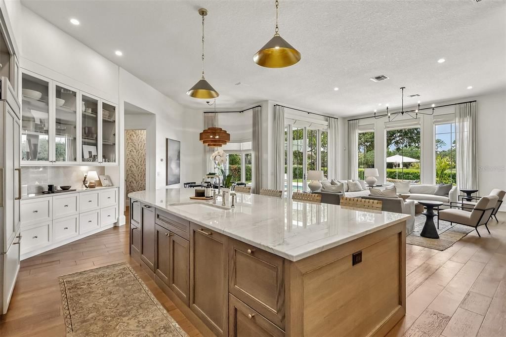 En Venta: $3,999,000 (5 camas, 4 baños, 5580 Pies cuadrados)