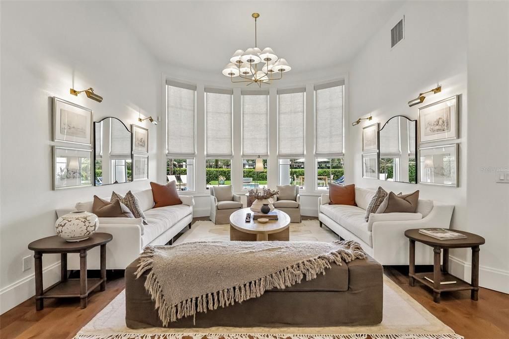 En Venta: $3,999,000 (5 camas, 4 baños, 5580 Pies cuadrados)
