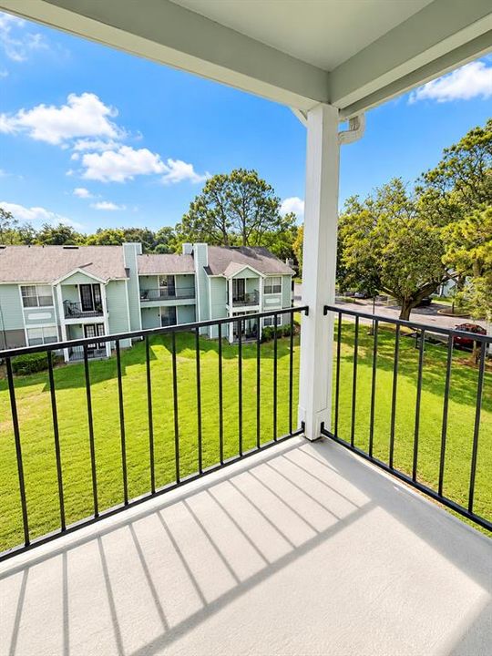 For Rent: $1,300 (1 beds, 1 baths, 583 Square Feet)