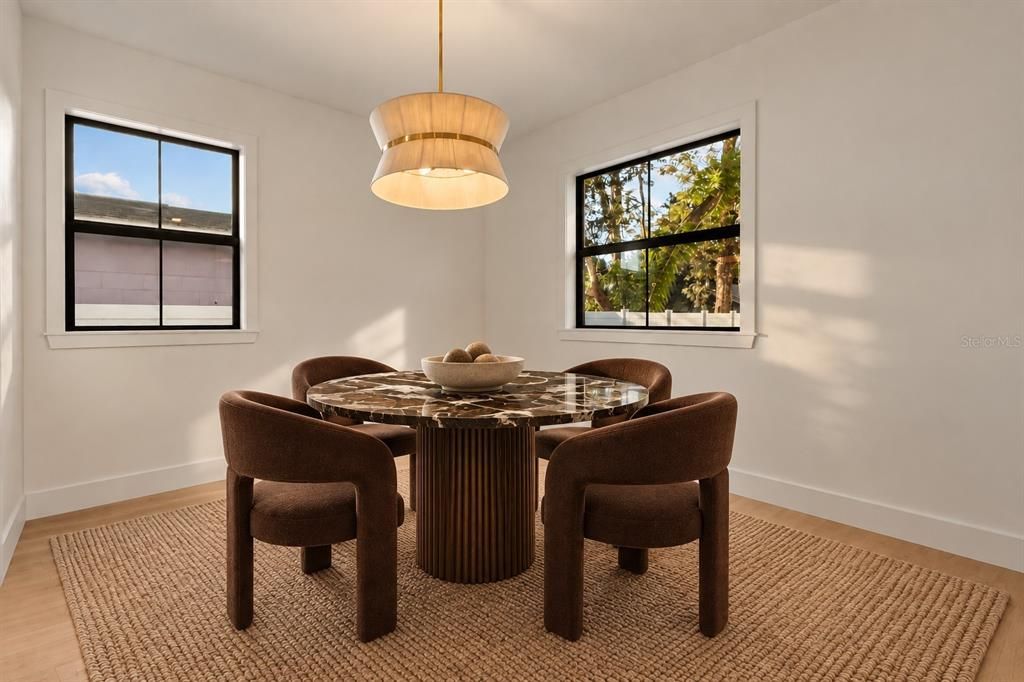 For Sale: $915,000 (3 beds, 3 baths, 2503 Square Feet)
