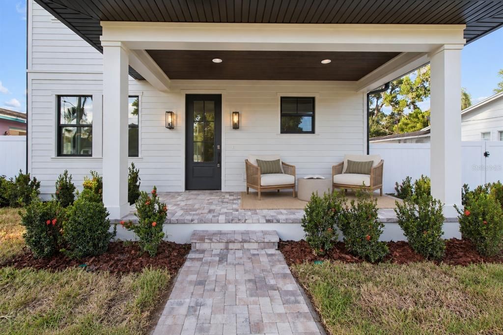 For Sale: $915,000 (3 beds, 3 baths, 2503 Square Feet)