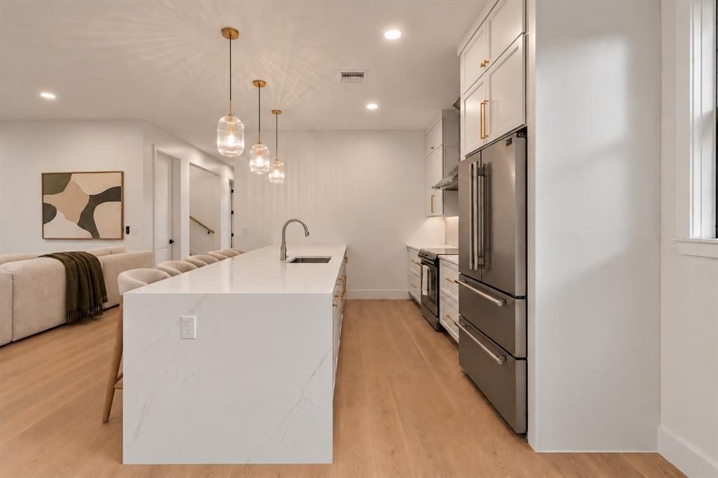For Sale: $915,000 (3 beds, 3 baths, 2503 Square Feet)