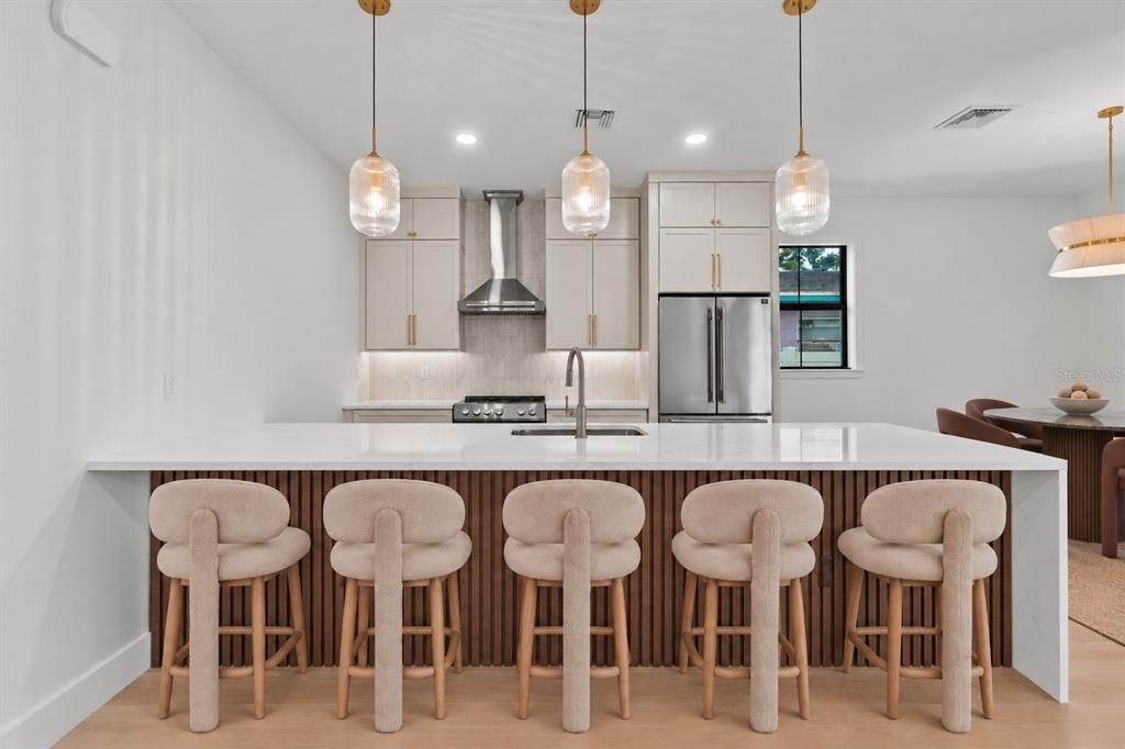 For Sale: $915,000 (3 beds, 3 baths, 2503 Square Feet)