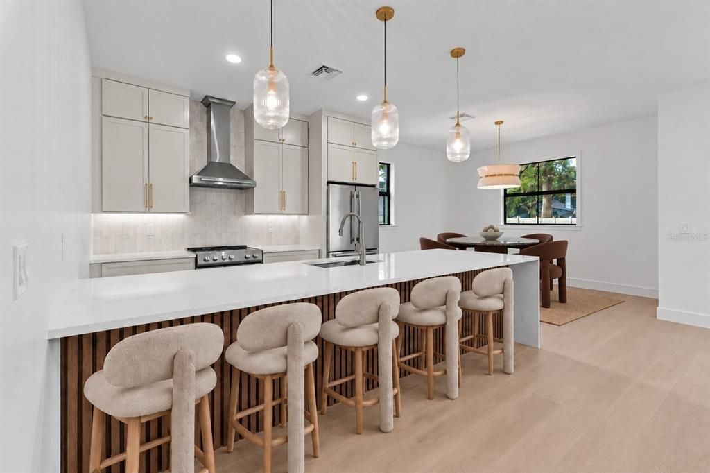 For Sale: $915,000 (3 beds, 3 baths, 2503 Square Feet)