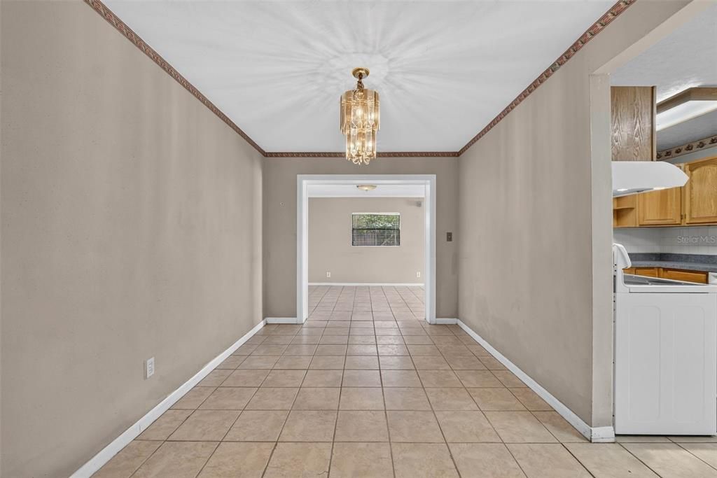 For Sale: $399,999 (3 beds, 2 baths, 1515 Square Feet)